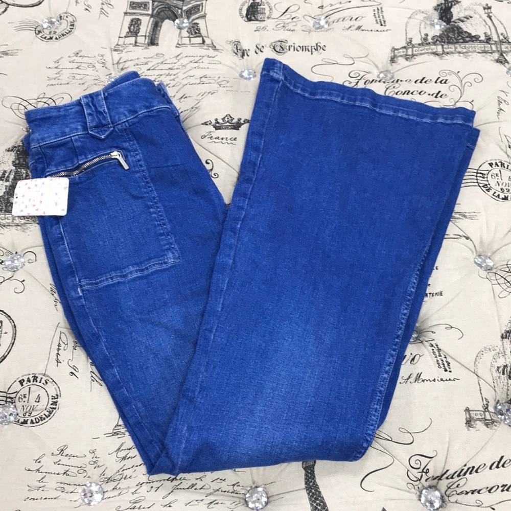 🎁 FREE People Layla Flared Leg Jeans - Picture 15 of 15